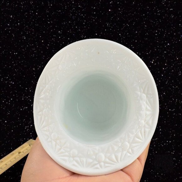 Vintage Indiana Glass Daisy and Button White Milk Glass Top Hat Catch Bowl VTG - Picture 4 of 15